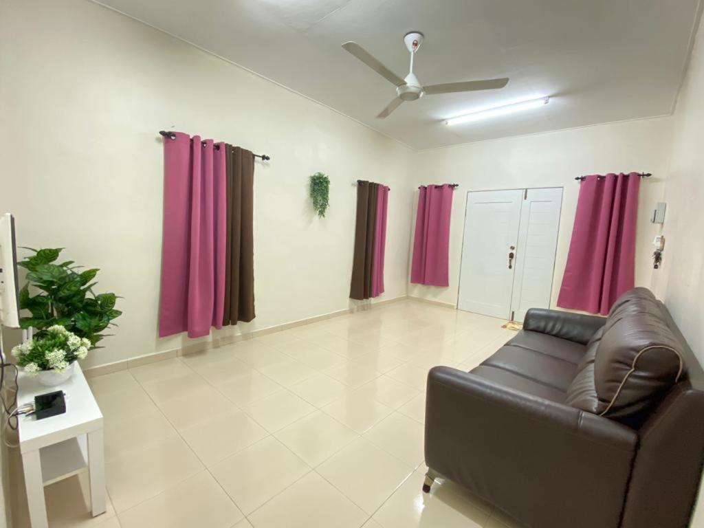 Cms Homestay アロースター エクステリア 写真